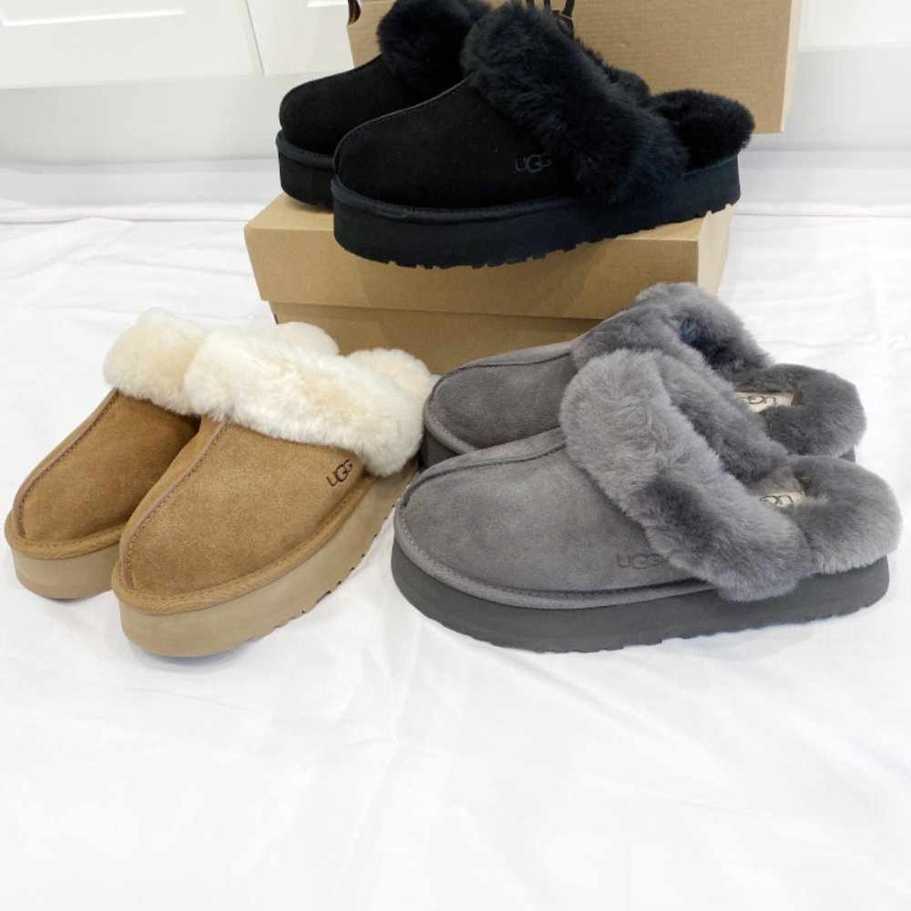 UGG Disquette Sheepskin Slipper Chestnut color NWB